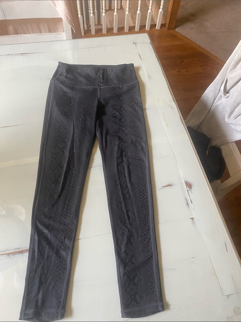 Mono B Black Snake-Print Leggings small